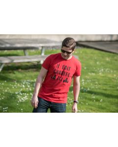 CHOUFFE T-shirt 'Il fait CHOUFFE ici' - Rood
