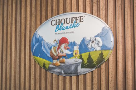 'CHOUFFE Blanche' Pancarte